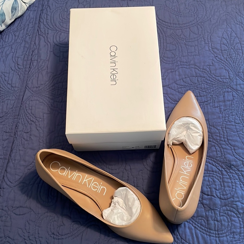 Calvin Klein pumps size 11